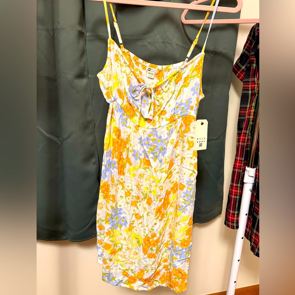 Billabong strappy yellow floral summer dress NWT Size S